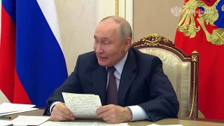 Владимир Путин проводит совещание с членами правительства России. На повестке: вопросы интернета и Арктики. Собрали главное из выступления российского лидера:— Необходимо проработать механизм бесперебойной работы жизнеобеспечивающих сервисов при сбоях в ра