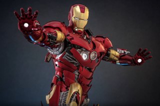 Hot Toys выпустила фигурку Железного Человека в броне Mark III по одноимённому фильмуСостоялся релиз новой фигурки Железного Человека от компании Hot Toys. На этот раз Тони Старк облачён в броню Mark III, получившую светодиодную подсветку и различные откры