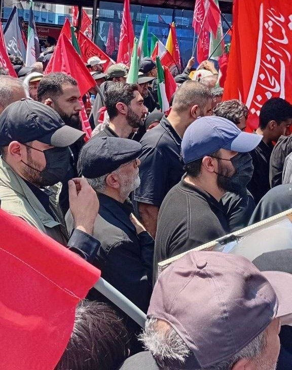 נוכחותו של מפקד כוח קודס של משמרות המהפכה, סרדאר קאאני, בטקס ההלוויה.