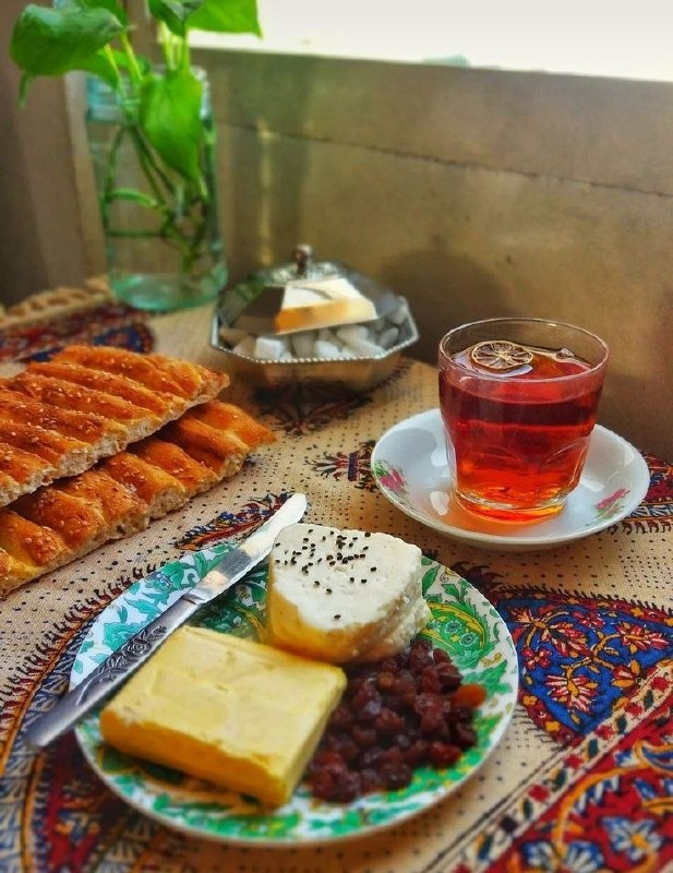 😄 خنده آباد 😄: سلام صبح زیباتون بخیر☕️صبح بوی زندگی، بوی دوست داشتن، بوی عشق و مهربانیو بوی امید میدهد، الهی زندگیتون مثل صبح پراز عطر