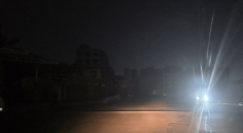 شبکه خبری خوزستان: 🔥برق اهواز و خوزستان همچنان قطع می‌شود🔹علیرغم وعده اخیر استاندار و نمایندگان مجلس مبنی بر پایان خاموشی‌ها در خوزستان، جر