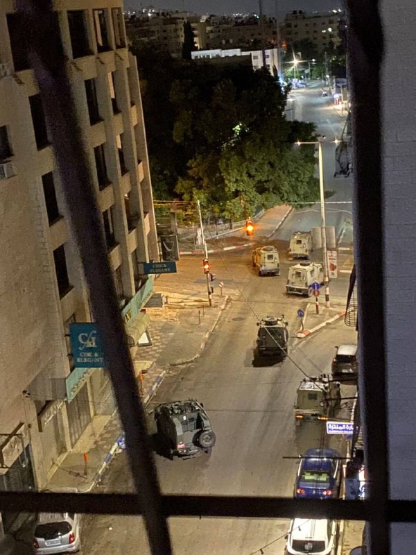 חלק מהימצאות רכבי כיבוש בסמוך לאצטדיון העירייה בשכם