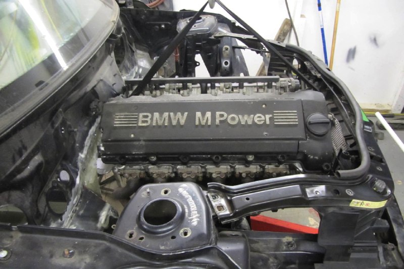 VINI: Дэвид Пауэр превратил MINI в M‑покорителя, снабдив его M3‑V8 S65 и задним 