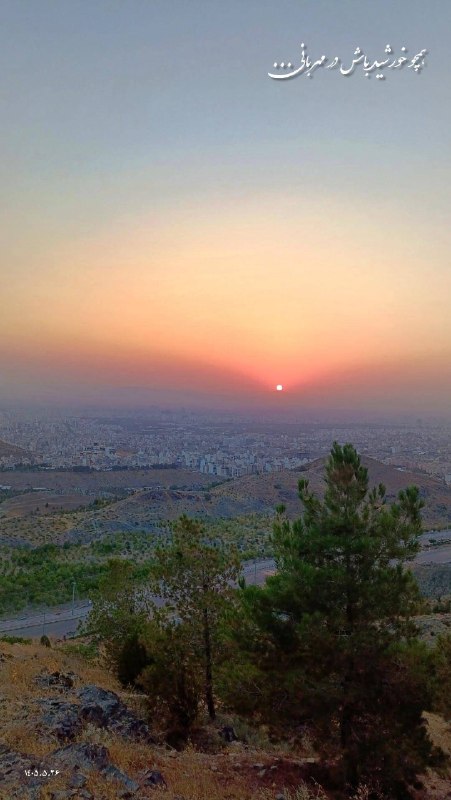 آب و هوای مشهد: 🔸️و از زیبایی‌های طلوع خورشید امروز مشهد ☀️📸Mdt@HavashenasiMashhad