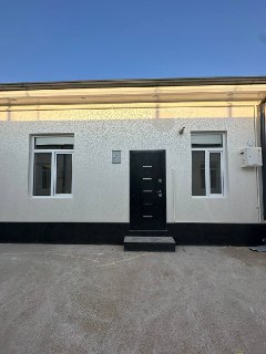 30 m² 1 xonali uy sotiladi, yevro remont, Yangihayot tumani — $40 000