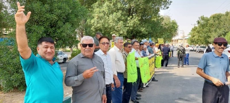 زن و جامعه (زن کارگر): یکشنبه های اعتراضیفقط کف خیابون به دست میاد حقمون تصاویر دیگری از تجمع اعتراضی امروزراهپیمایی و تجمع اعتراضی بازنشستگان