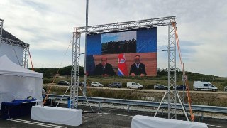 Между Россией и КНДР открыли первый автомобильный мостРоссия и Северная Корея запустили автомобильное движение по новому мосту через реку Туманная. В церемонии открытия по видеосвязи участвовали премьер-министр России Михаил Мишустин и глава правительства 