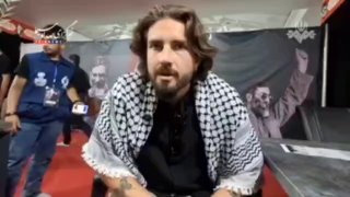 🔴כתב אירי: לא ציפיתי שהאיראנים יאהבו את המנהיג שלהם עד כדי כך.