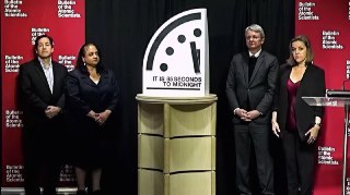 Стрелки «Часов Судного дня» снова перевели ближе к ядерной полуночиСтрелки «Часов Судного дня» подвинули на четыре секунды к «ядерной полуночи» — до самого высокого уровня в истории этого проекта. Об этом свидетельствует официальная трансляция «Бюллетеня у