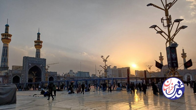 آب و هوای مشهد: 🔸حال و هوای غروب آفتاب در حرم مطهر رضوی😍📸مرتضی کفاش@HavashenasiMashhad