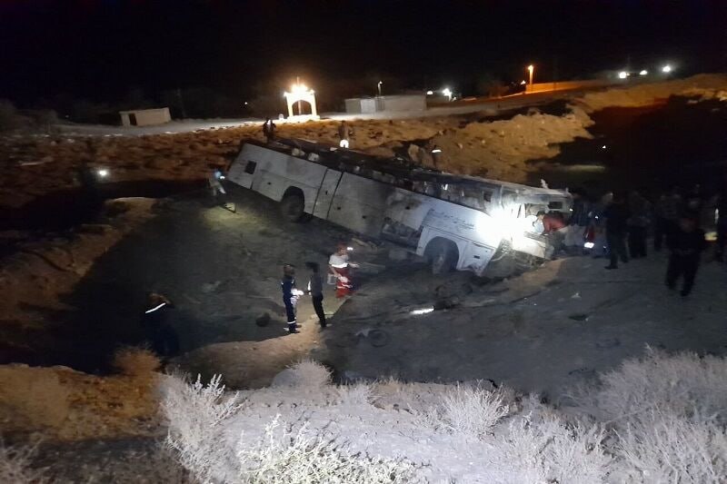🔸 התהפכות אוטובוס העובדים בכביש קובנן-רבר הותירה 16 פצועים