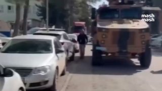 Бывший ученик школы взял в заложники учащихся на востоке Турции — и покончил с собой. Подросток открыл огонь во дворе учебного заведения, затем — ворвался внутрь и ранил 13 человек, в том числе учителя. 17-летний парень с помповым ружьём в руках проник в с