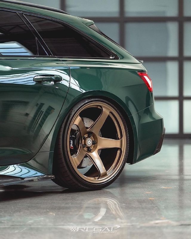 Audi RS6 Avant 2