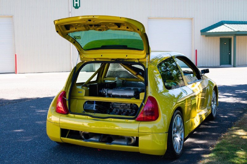 Renault Clio V6 Trophy 3