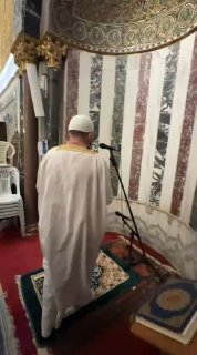 المصلون يؤدون الفجر في الأقصى وسط إجراءات أمنية إسرائيلية