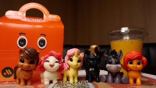 Во «Вкусно — и точка» новая коллекция игрушекСеть представила серию «Звёздные лошадки и друзья» для наборов «Кидз Комбо». В линейке шесть персонажей, и у каждого есть альтернативная версия в редком «нежно-золотистом» цвете, которую сложнее найти.Наборы дос