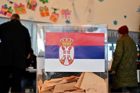 ווצ'יץ' הודה בתבוסה בבחירות לפרלמנט בסרביה מפלגת השלטון הסרבית הפרוגרסיבית של אלכסנדר ווצ'יץ' הובסה בבחירות…