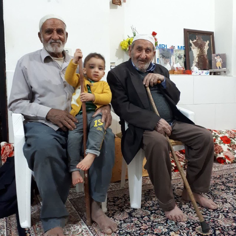 گاه و بی گاه (رضا معتمد): *این دو برادر* ✍️رضا معتمد *جان پرور است قصه‌ی ارباب معرفت* *رمزی برو بپرس و حدیثی بیا بگو* روایت هم‌نفسی این دو برادر، 