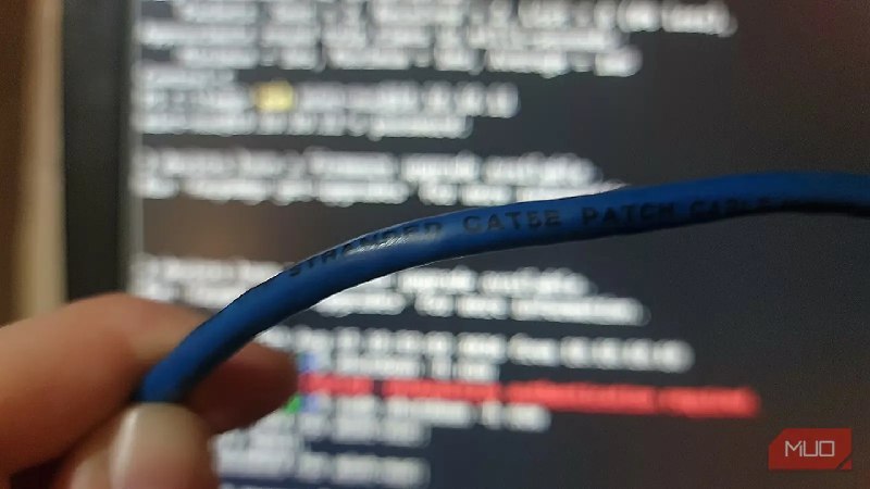 MakeUseOf.Ir: تیتر: کت۵e در واقع بسیار سریعتر از آنچه اکثر افراد تصور میکنندخلاصه: بدترین کابلهای کت۵e که در اختیار دارم را آزمای