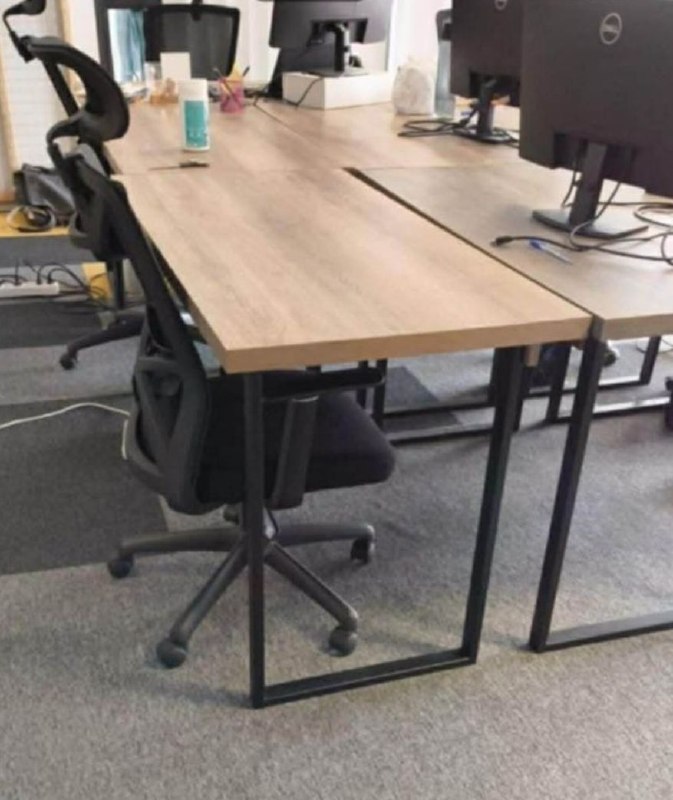 Стол компьютерный офисный 120 * 60 с очень толстой столешницей 3,5 сантиметра, толстыми железными пр — фото 1