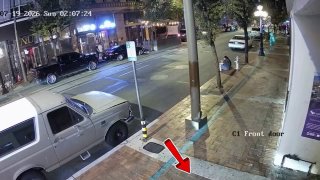 🇺🇸 Three Killed, Four Wounded in Shooting at Seattle Food FestivalThree people were killed and four others wounded yesterday after two gunmen opened fire on each other during the Bite of Seattle festival near the Space Needle.One suspect was arrested, while the second remains at large.Follow us -> LiveLeak