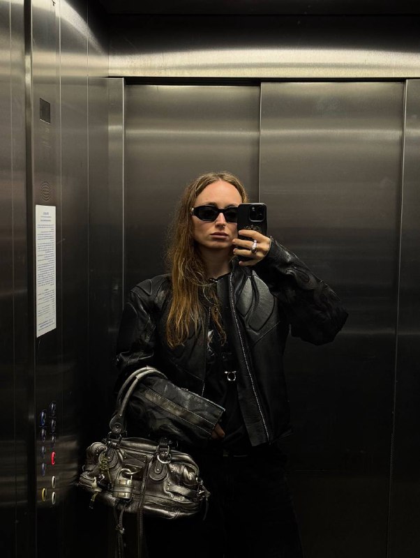 Фриланс привнес в мою жизнь легкость К примеру — внезапный бранч с коллегами из Питера и Москвы. Вечером написали, утром собрались. Испытываю нереальную легкость, как в детстве. Словно мне в домофон позвонили: -«а Маша выйдет погулять…»🤪А Маша выйдет 😂🫶🏻Фриланс привнес в мою жизнь легкость К примеру — внезапный бранч с коллегами из Питера и Москвы. Вечером написали, утром собрались. Испытываю нереальную легкость, как в детстве. Словно мне в домофон позвонили: -«а Маша выйдет погулять…»🤪А Маша выйдет 😂🫶🏻