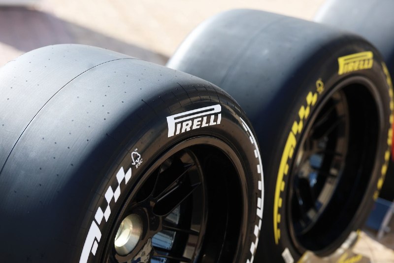 Pirelli остаётся в Формуле-1 до 2028 — и это важнее, чем кажется на первый взгля
