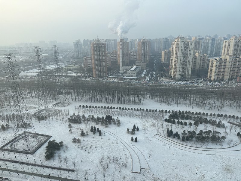 帝都人民这个冬天总算看到了雪