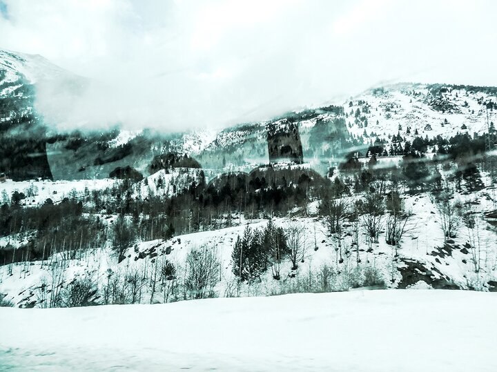 「旅記：世界裂痕處等你」／征人與桃