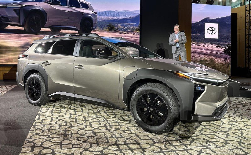Toyota начала продажи семейного электрокроссовера ...