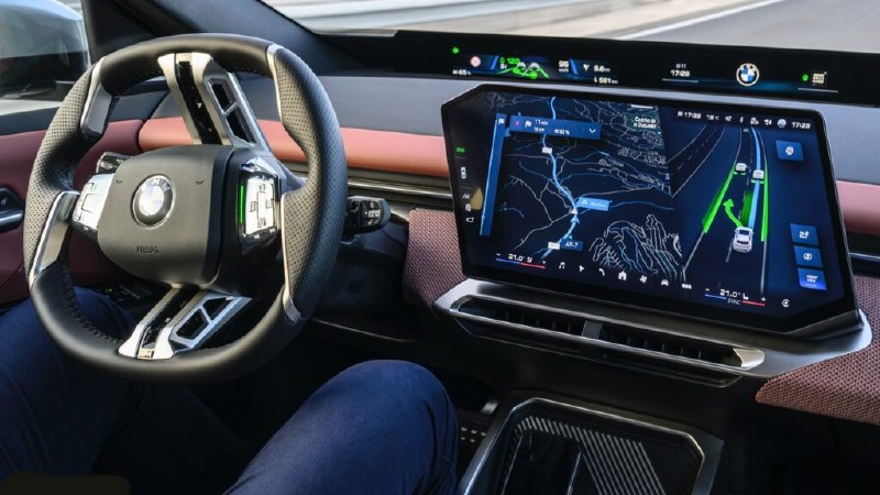 BMW снова за разговоры про управление «в будущее»: по версии бренда водители до
