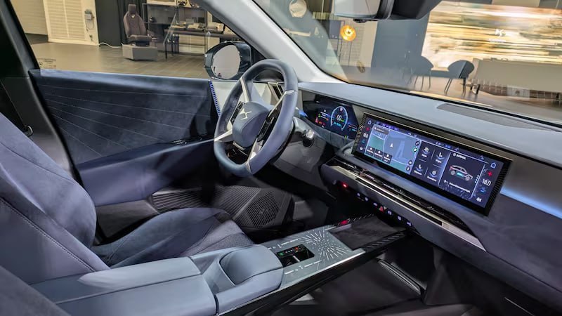 Новый кроссовер DS №7 пришёл на смену DS 7 6