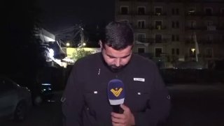 צפו: כתב לבנוני נפצע אתמול במהלך שידור חי בעת שסיקר תקיפה ישראלית בנבטים.