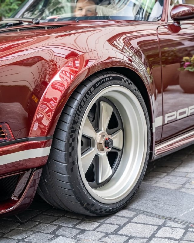 Singer DLS 9