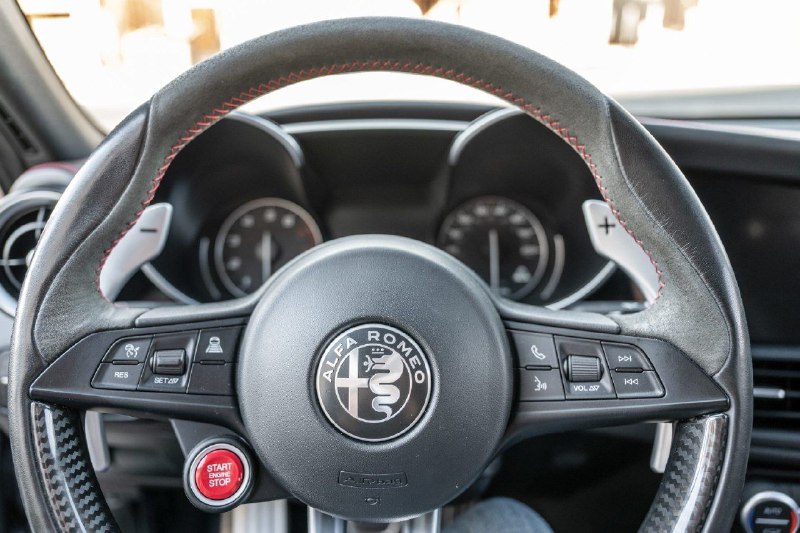 Alfa Romeo Giulia Quadrifoglio ‘2017 5