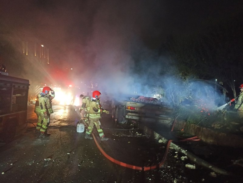 📸 🎥 A fuel truck accident caused a heavy explosion and a fire in the garage.
