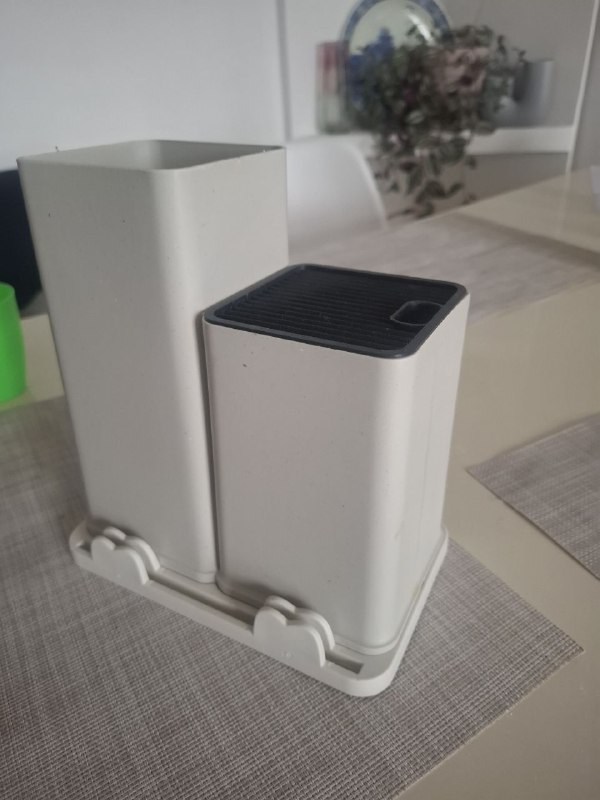 Подставка для ножей и прочей кухонной утвари, 10 лари — фото 1