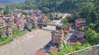 מבזק: Moment מבזק: floods swept away several houses and a bridge near Trishuli Bazar in Nepal