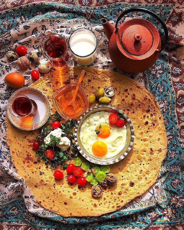 کانون سبحان: 🥗🌹يَا أَيُّهَا الَّذِينَ آمَنُوا كُلُوا مِنْ طَيِّبَاتِ مَا رَزَقْنَاكُمْ وَاشْكُرُوا لِلَّهِ إِنْ كُنْتُمْ إِيَّاهُ تَع