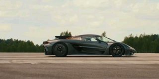 Компания Koenigsegg поставила рекорд среди гиперкаровБензиновое купе Koenigsegg 