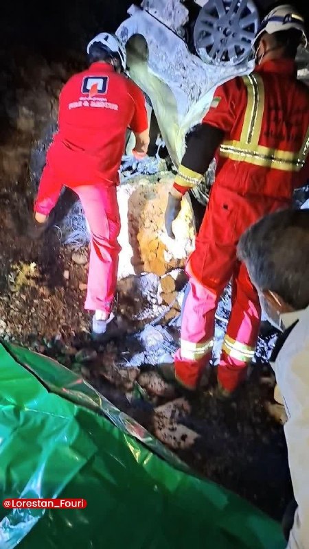 لرستان فوری: انحراف سمند از مسیر و سقوط به دره یک فوتی بر جای گذاشت🔹به گزارش روابط عمومی سازمان آتشنشانی و خدمات ایمنی شهرداری خرمآ