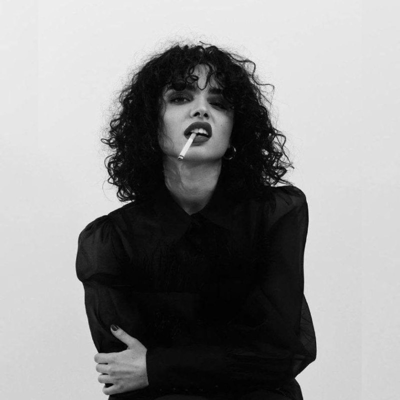 دلتنگیات 🥀 🖤: خودتو کوچیک نکن ! بیا اینجا با بیوهاش آتیشش بزن :@Biooo
