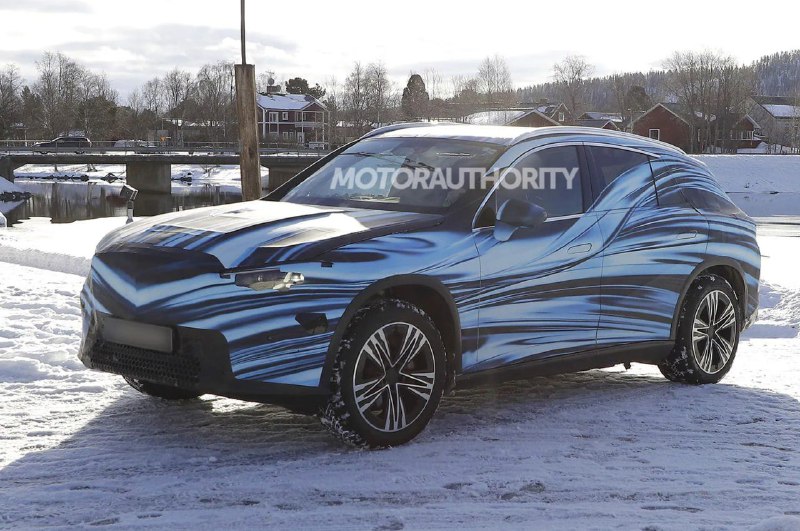 Mercedes-Benz тестирует электрический GLC На зимние испытания вывели электрическ