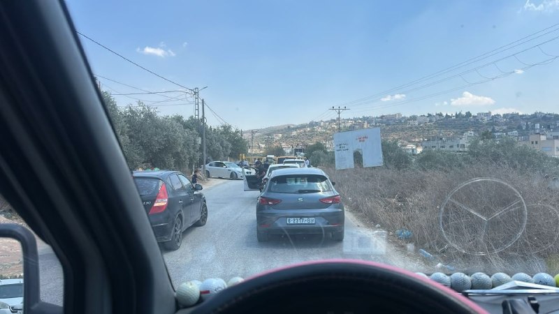 כוחות הכיבוש סוגרים את הכניסה לכפר בורין מדרום לשכם