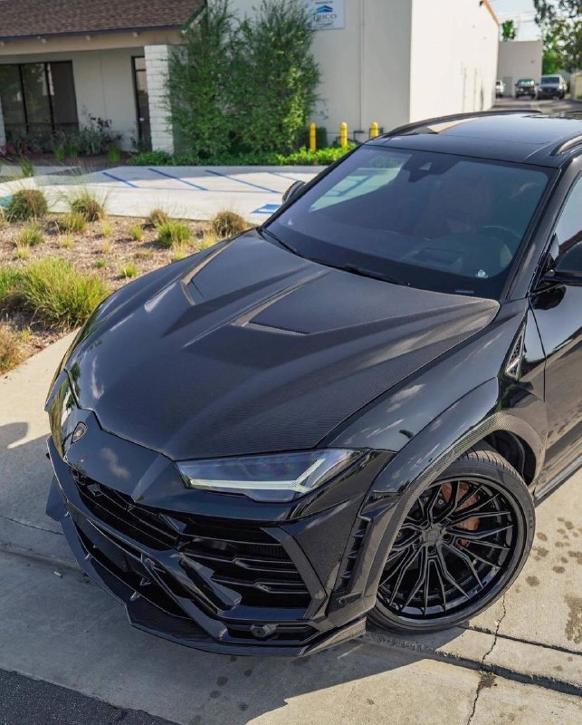 Widebody Lamborghini Urus 1