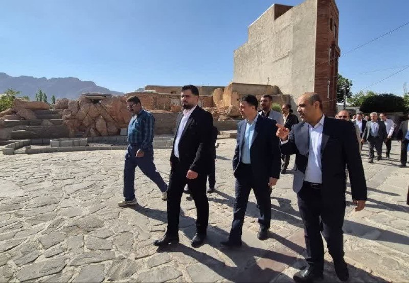 اخبار استانداری سمنان: #گزارش_تصویری📷 بازدید حمید دهرویه معاون هماهنگی امور اقتصادی استاندار از «محدوده گردشگری زیارت» در بافت تاریخی شهر مهدیش