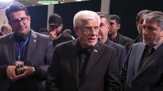 הסגן הראשון לנשיא בחן את ההכנות לטקס הפרידה מהמנהיג ההרוג בטהרן