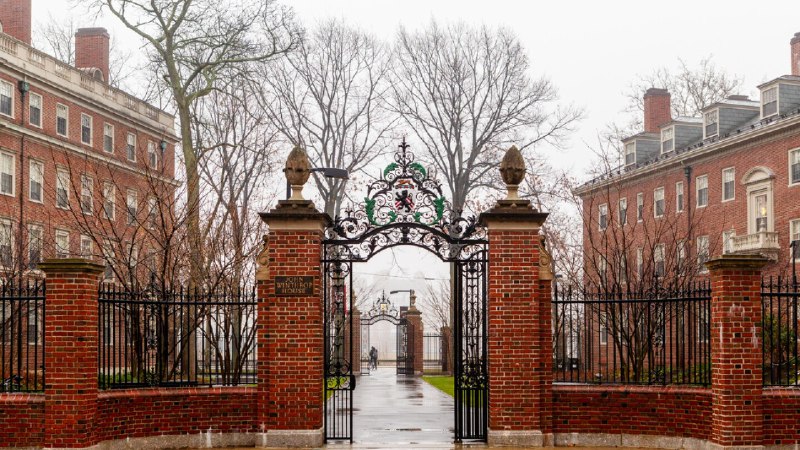 Administration bars Harvard from enrolling foreign students, says thousands must transfer