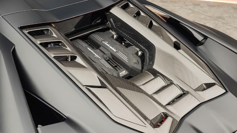 Немецкое ателье Mansory доработало новую Lamborghini Revuelto 4