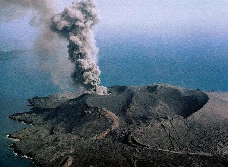 مطالعات اجتماعی اهواز: 🌍 صدای فوران آتشفشان کاراکاتوا در سال 1883 بلندترین صدا در تاریخ بشریت در نظر گرفته میشهاین صدا در فاصله 4/800 کیلومتری 